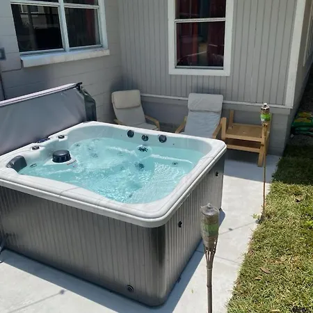 Modern Family Retreat Near Orlando Attractions Vila